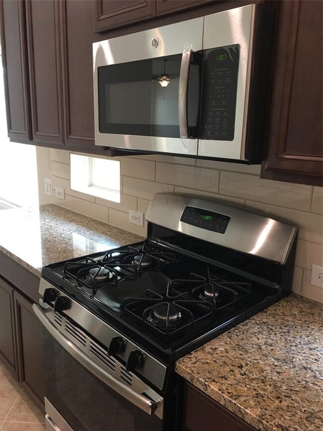 Foto del edificio - 4047 Flowstone Ln