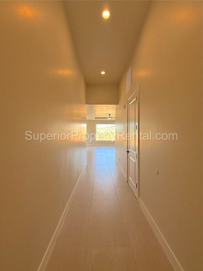 Foto del edificio - New 3 bed, 2 bath home with two car garage