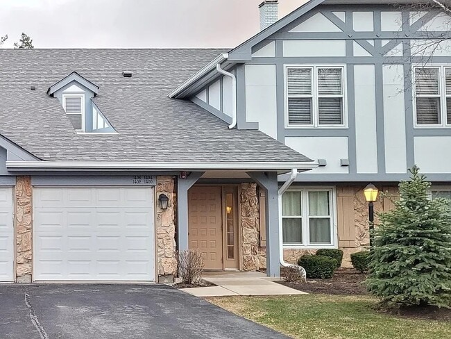 Building Photo - 1406 Clairmont Ct
