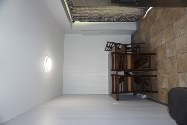 Building Photo - 1082 Trask St