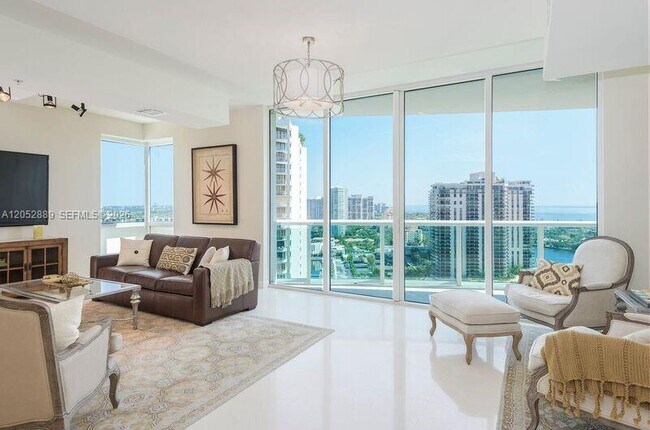 Foto del edificio - 19400 Turnberry Way