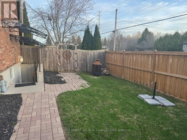 Building Photo - 229 Sproule Dr