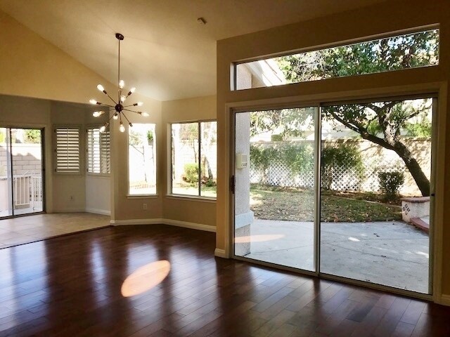 Foto del edificio - 1727 Blossom Ct