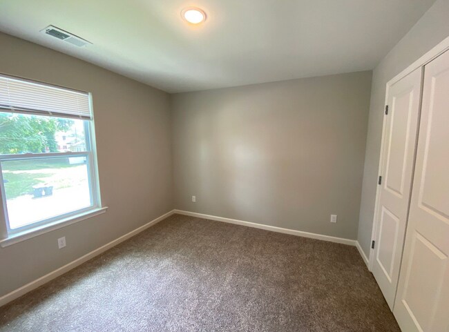 Foto del edificio - 903 Orphanage Ave