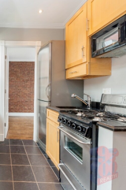 Foto del edificio - 418 E 13th St