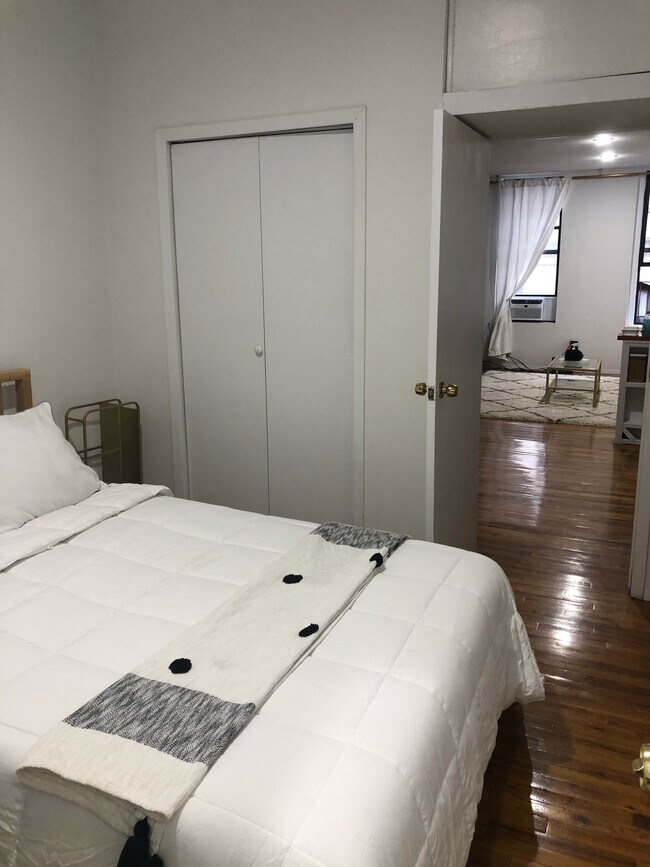Foto del edificio - 167 Bleecker St