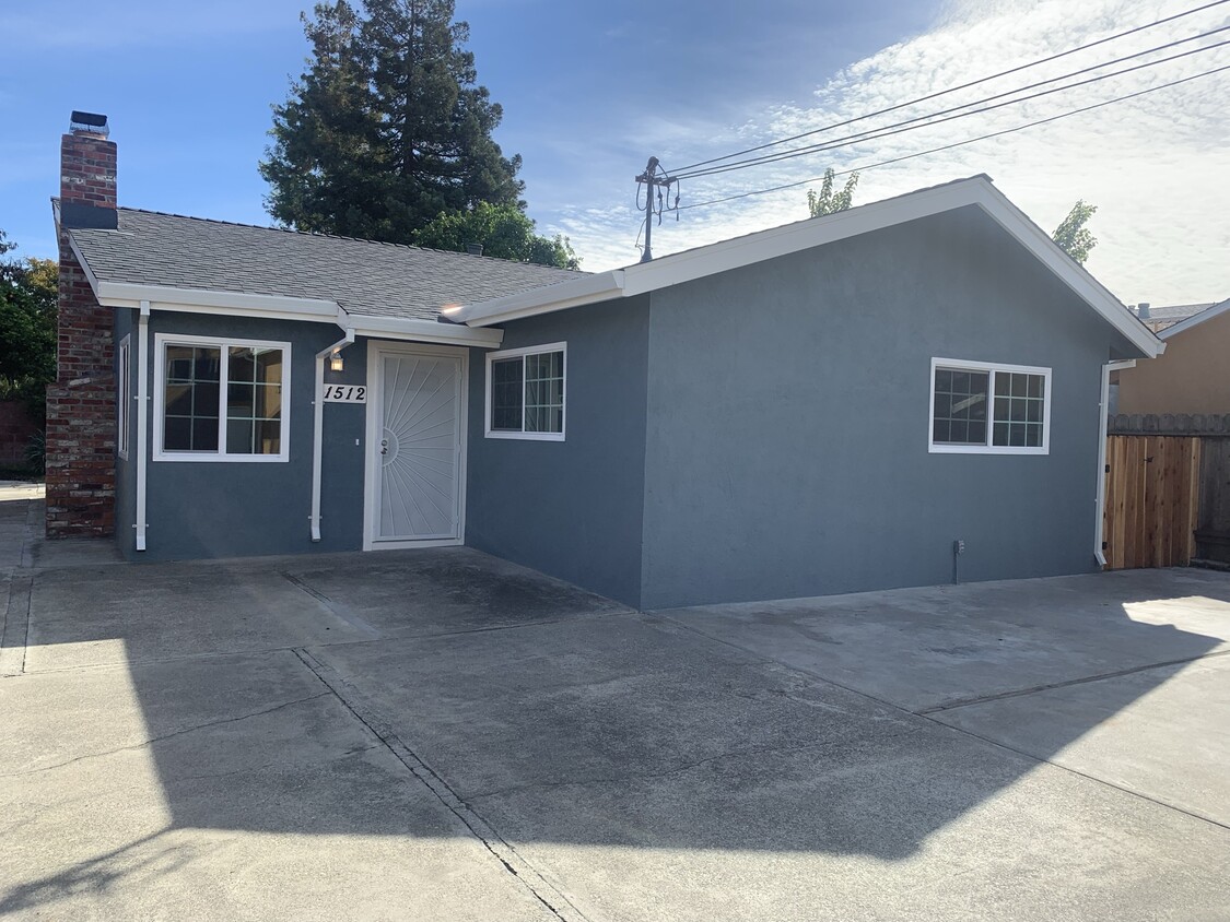 Primary Photo - 1512 166th Ave