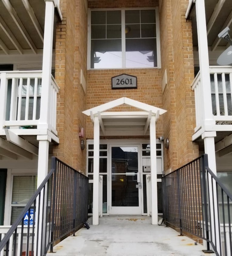 Primary Photo - 2601 Douglass Pl SE