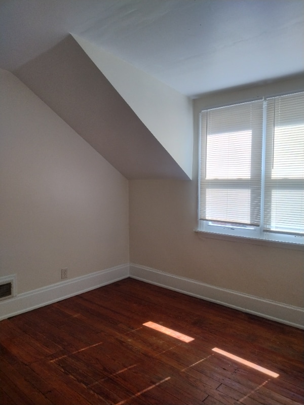Building Photo - 3521 Clifton Ave