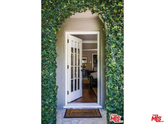 Foto del edificio - 859 N Spaulding Ave