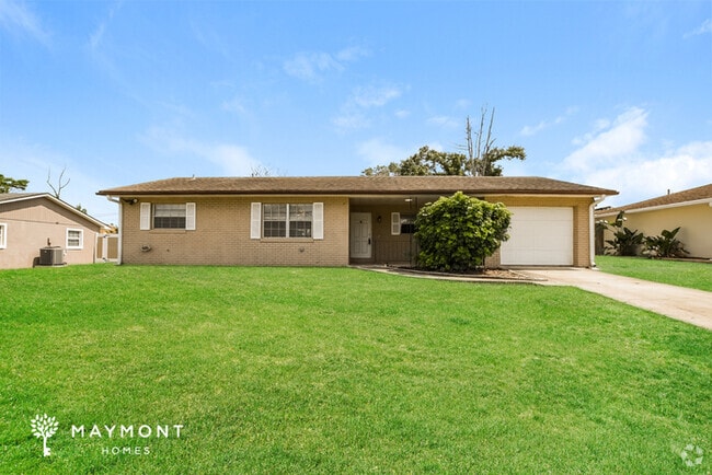 Building Photo - 1025 Ireland Dr
