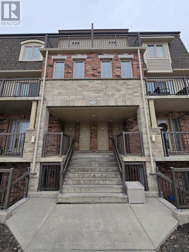 1696 FischerHallman Rd, Kitchener, ON N2R 1X7 House for Rent in