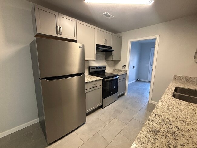 Foto del edificio - 2101 W Roselawn St