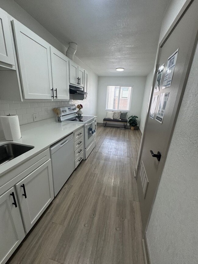 Interior Photo - The Katmai Apartments
