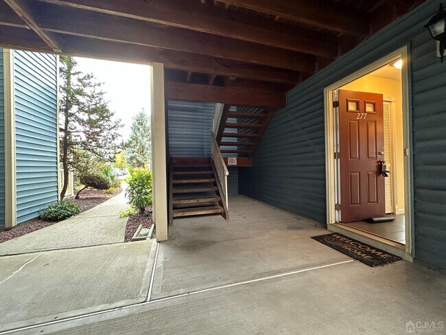 Building Photo - 277 Cozzens Ct