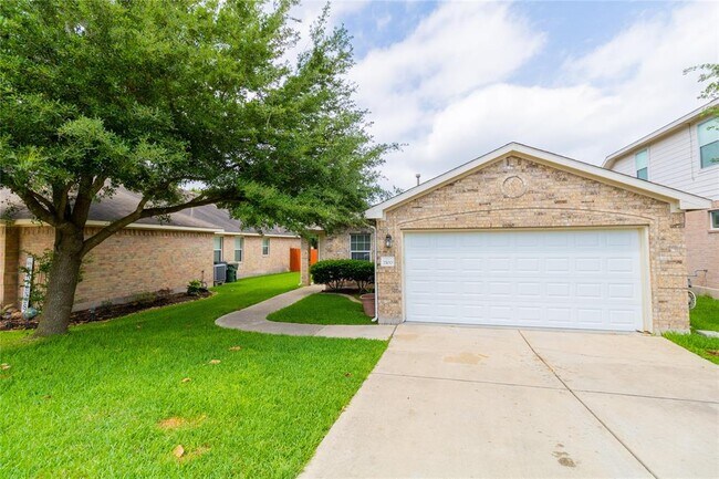 Building Photo - 2100 Cambria-