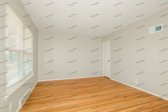 Foto del edificio - 11005 Patsy Dr