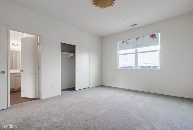 Foto del edificio - 1 br, 1 bath Townhome - 1560 Santa Carolin...