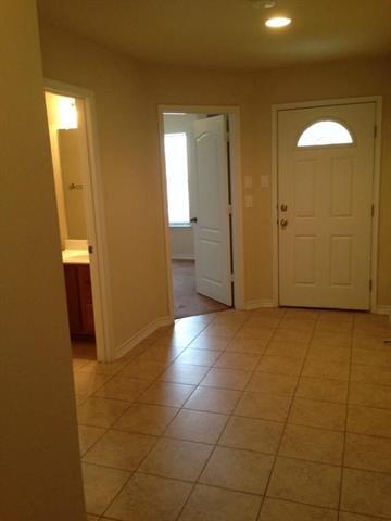 Foto del edificio - 5845 Pinebrook Dr