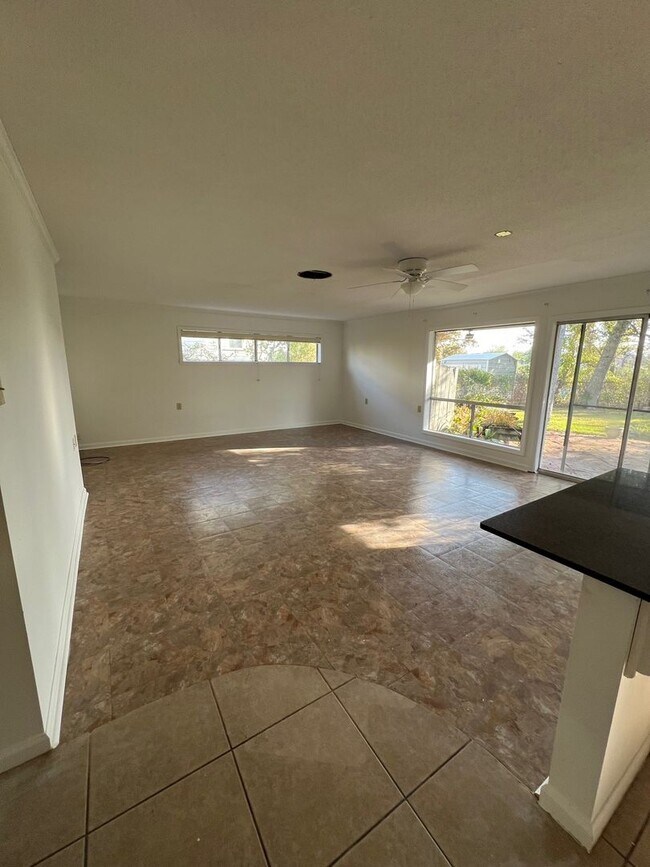 Building Photo - Home for Lease