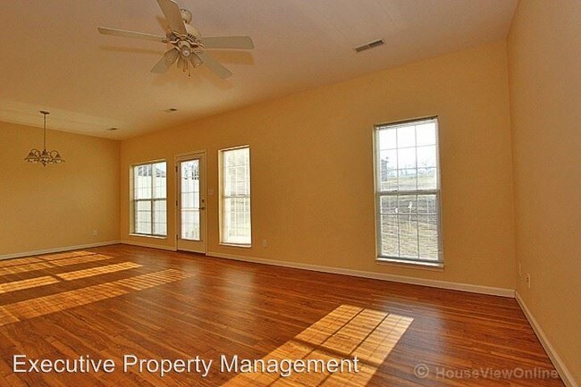 Foto del edificio - 2858-2858 Larkspur Ct
