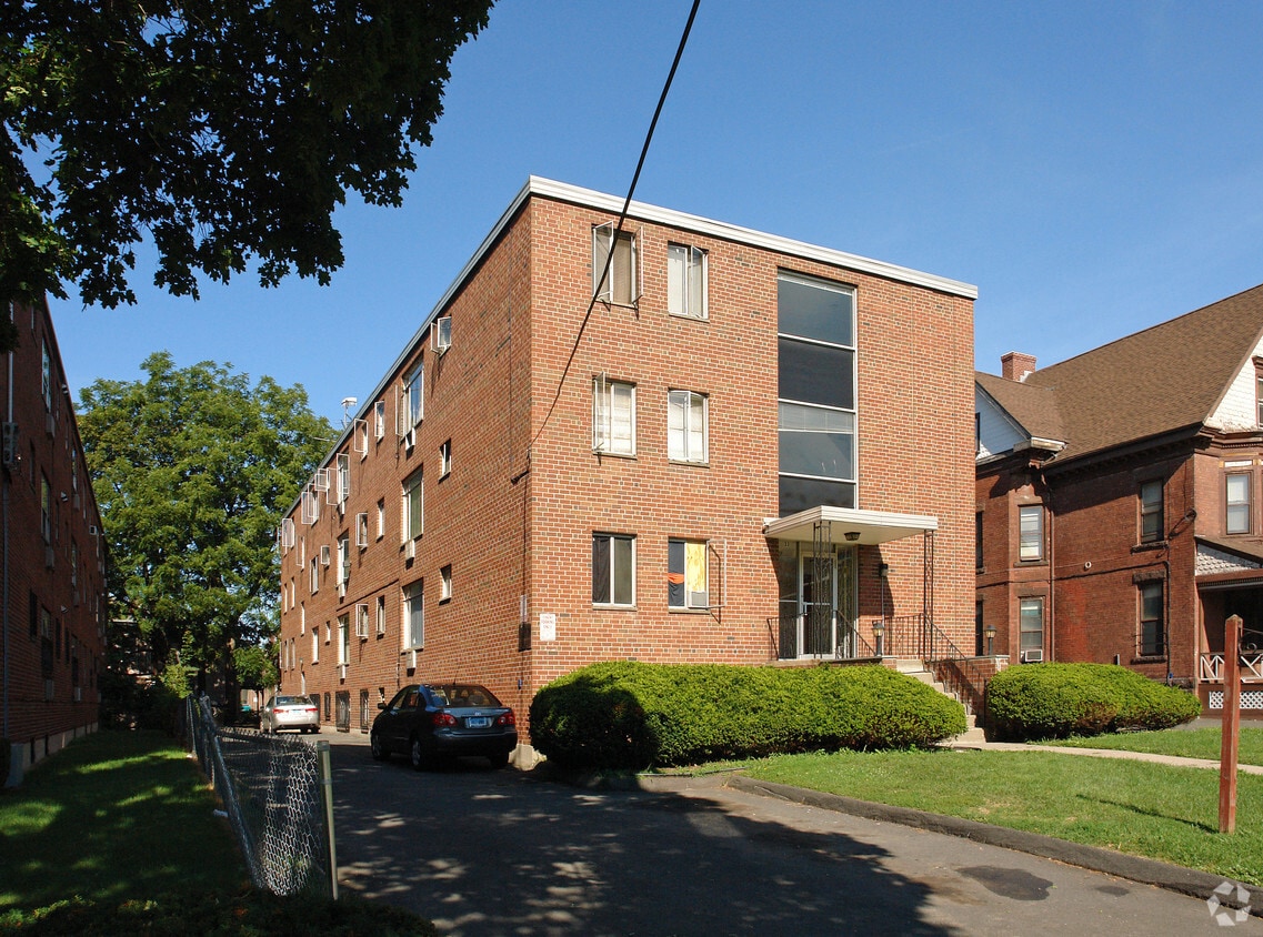 33 Imlay St, Hartford, CT 06105 Apartments in Hartford, CT