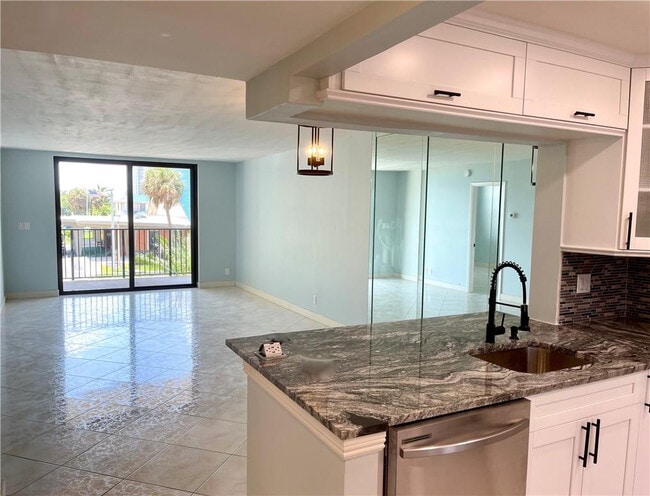 Foto del edificio - 801 N Ocean Blvd