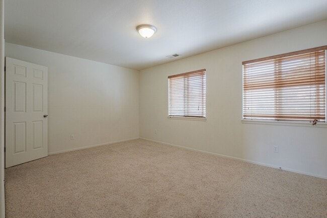 Building Photo - 2475 Theresea Ln