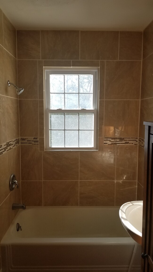 Foto del edificio - 167 Laconia Ave NE