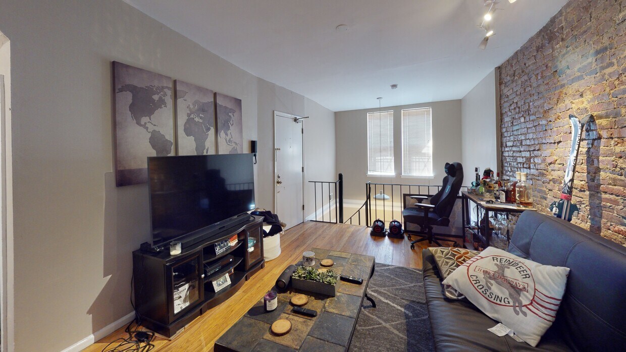Foto principal - 425 Monroe St