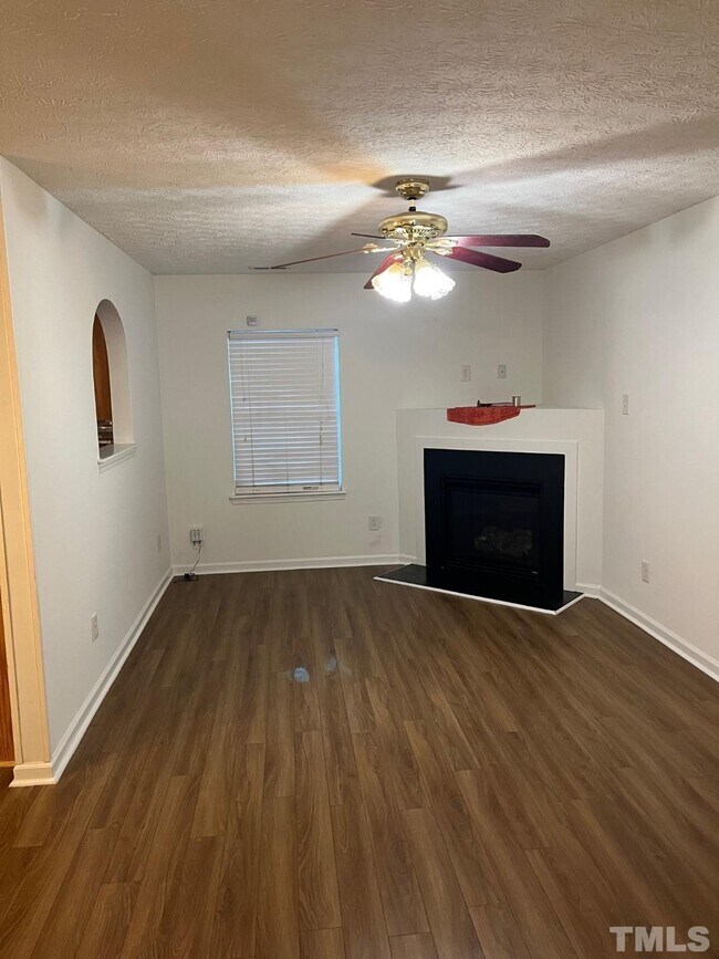 Building Photo - 5209 Malik Dr
