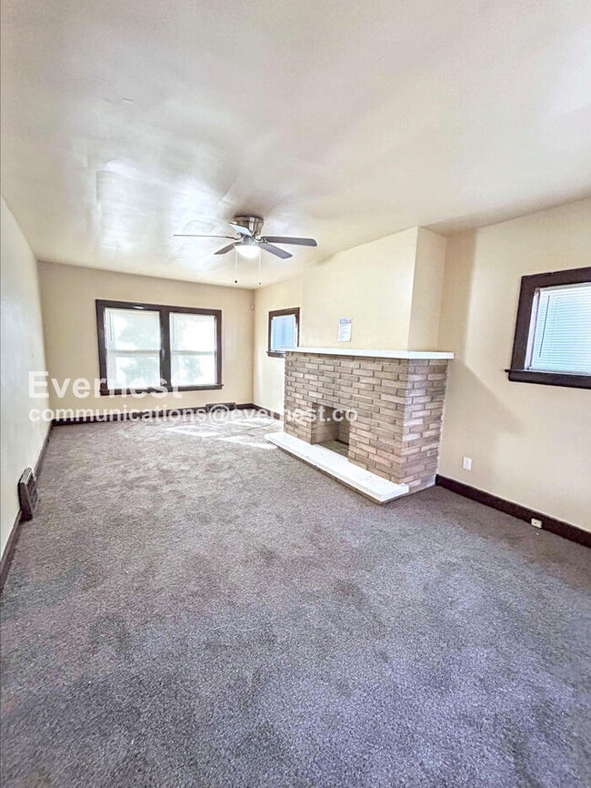 Building Photo - 988 Brunswick Rd