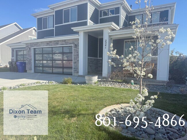 Building Photo - 2241 W Parkview Dr