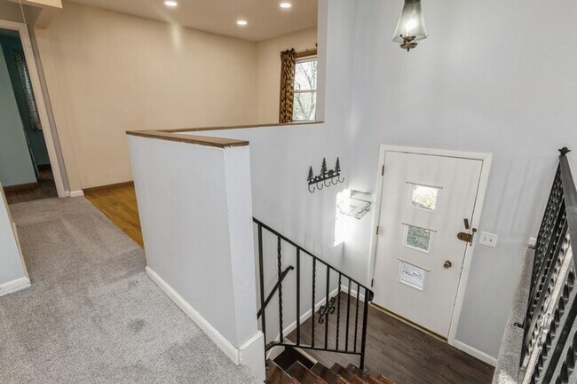 Foto del edificio - LEASING SPECIAL!! 2 Bed, 1.5 Bath Home in Ankeny