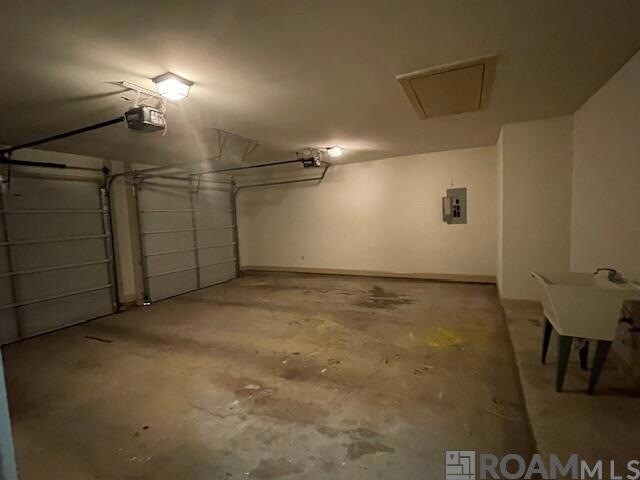 Foto del edificio - 9370 Boone Ave