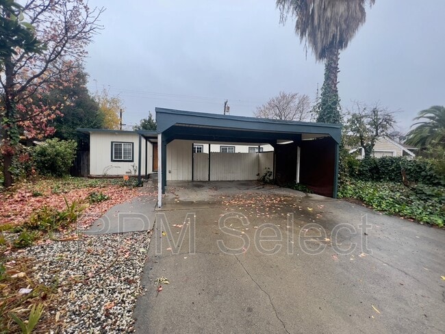 Building Photo - 2250 Juanita Ln