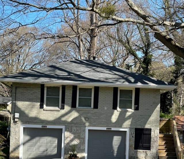 Carriage House Apartment - Unit B - 941 Jefferson Ave