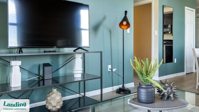 Foto del edificio - 4590 Winkler Ave
