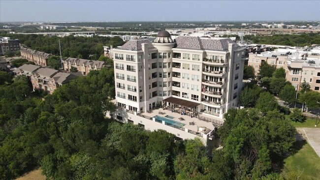 Building Photo - 501 Samuels Ave