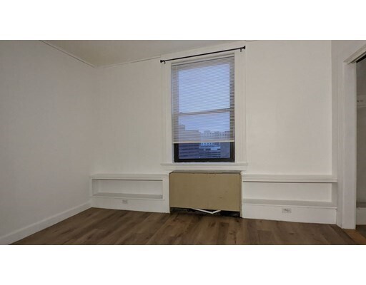 Building Photo - 140 Chestnut St