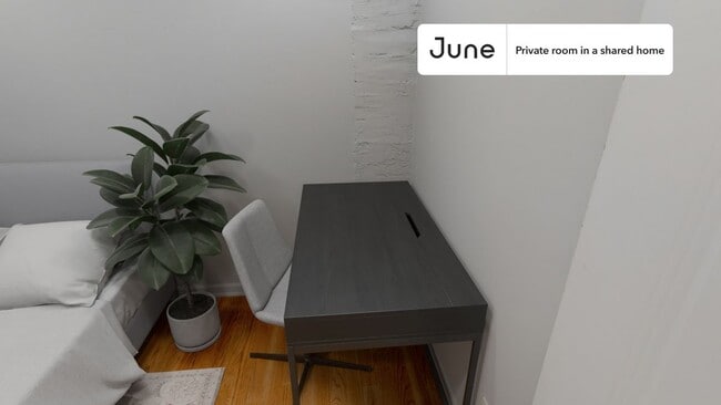 Foto del edificio - Room in Shared 3 bed/1 bath home
