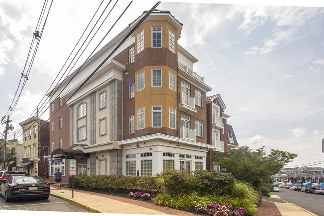 Building Photo - 11 Wharf Ave