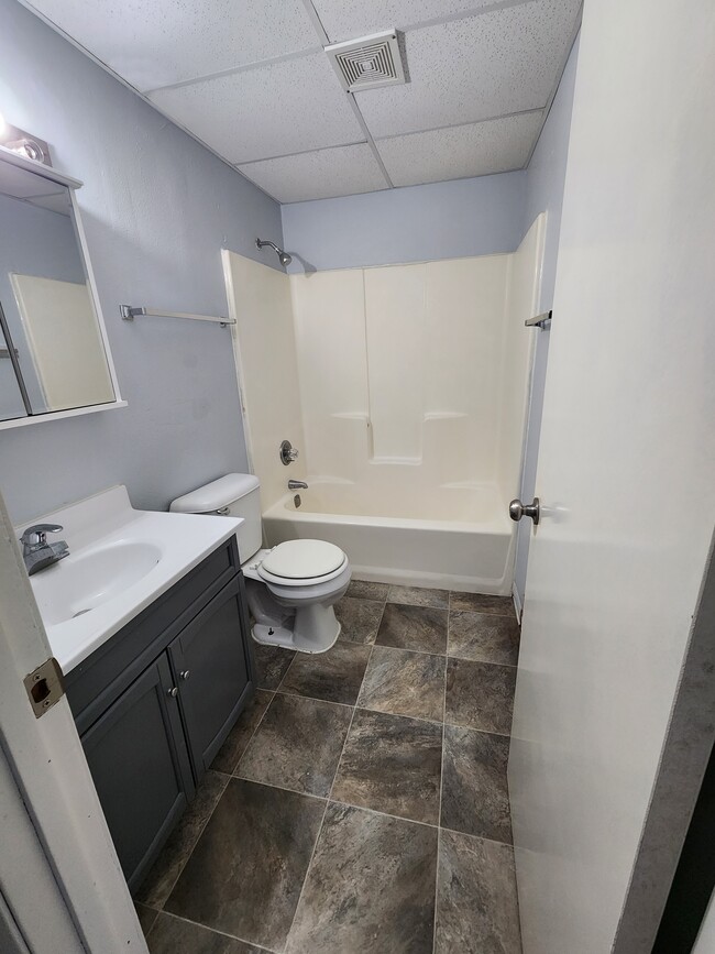 Building Photo - 3265 8th St