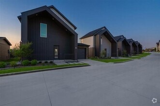 Building Photo - 965 Duncan Perry Rd