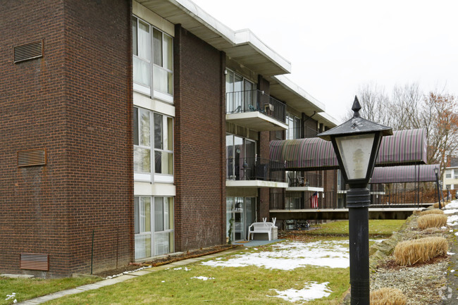 Building Photo - Castle Tower Apartments