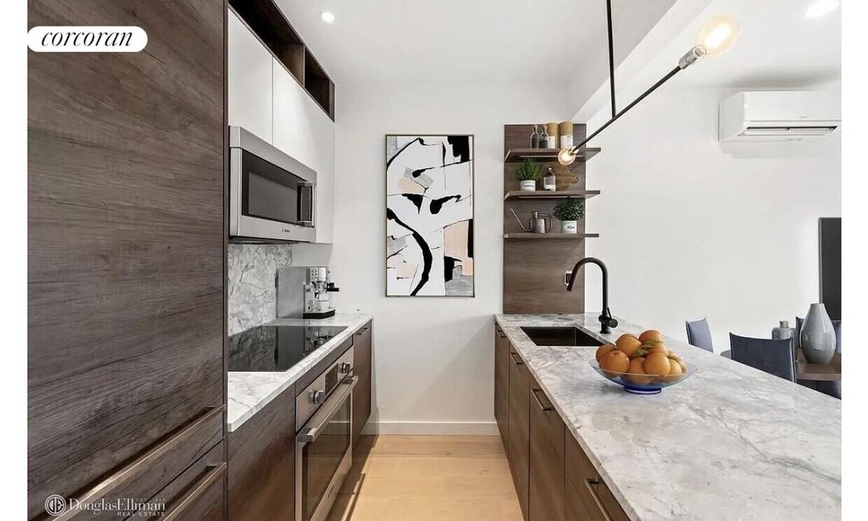 Foto principal - 442 Pulaski St