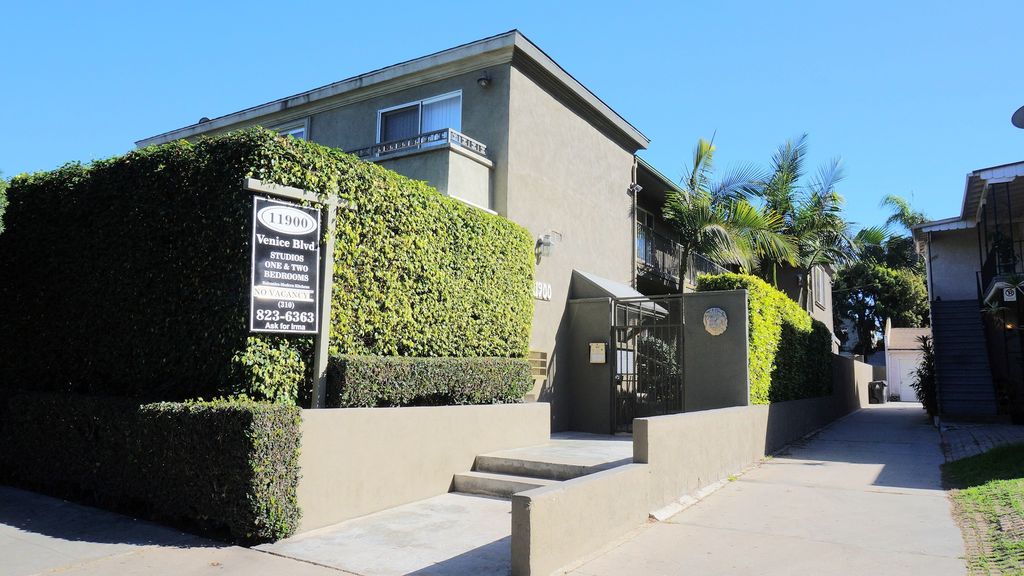 Primary Photo - 11900 Venice Blvd