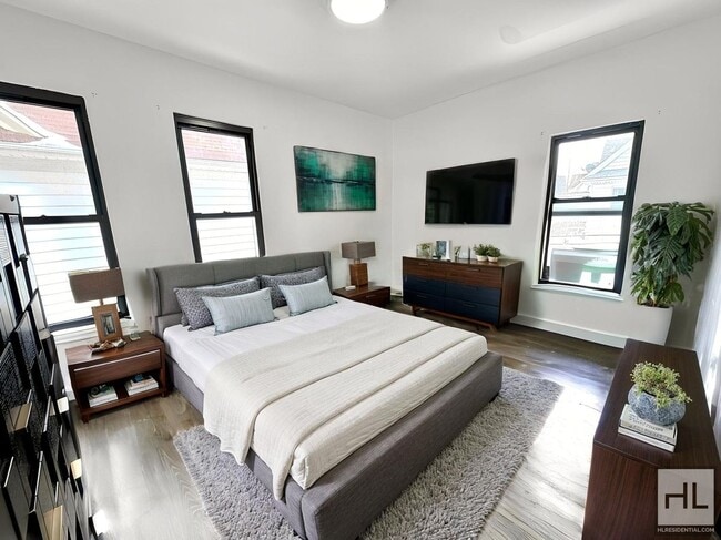 Building Photo - EAST 3 STREET