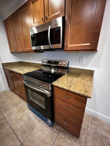 Foto del edificio - 750 NW 44th Ave