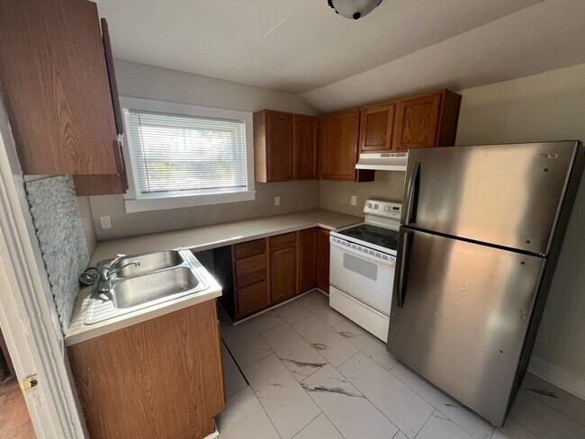 Foto del edificio - 526 E Eighth Street